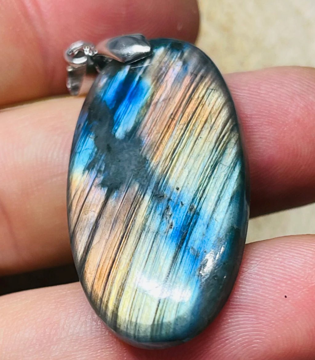VENDU Labradorite 315