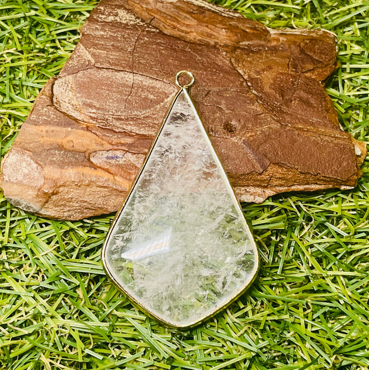 Pendentif / Breloque en Cristal de roche (quartz)
 - les bijoux de thea 