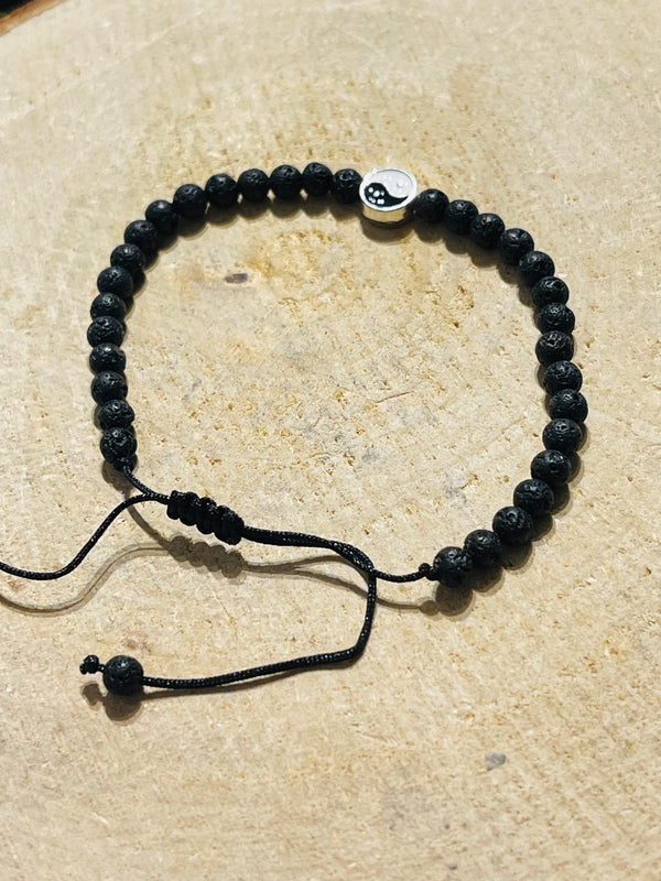 Lot de 5 Bracelets réglables de perles en pierre de Lave et Yin Yang (103) - les bijoux de Thea