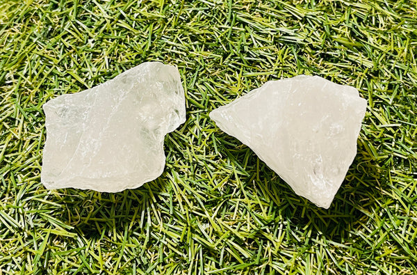 Lot de 2 Pierres naturelles en Cristal de roche (Quartz) brut