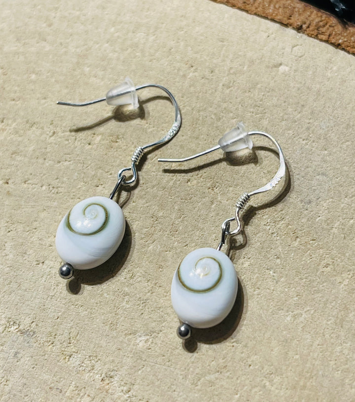 Paire de Boucles d’oreilles en Argent 925 et en Oeil de Sainte Lucie / Shiva ovale - les bijoux de Thea 