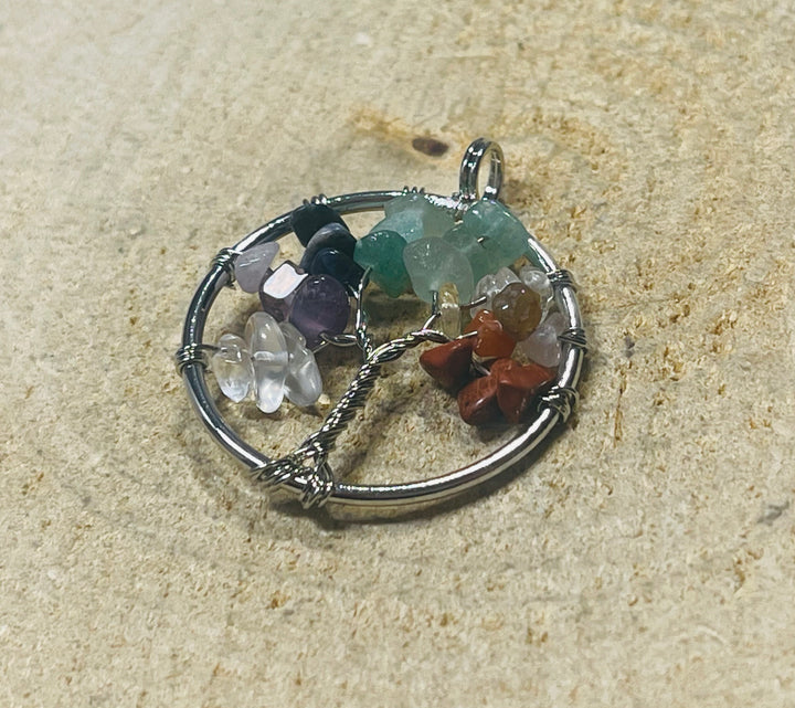 Pendentif en arbre de vie 7 chakras, 30 mm - les bijoux de thea 