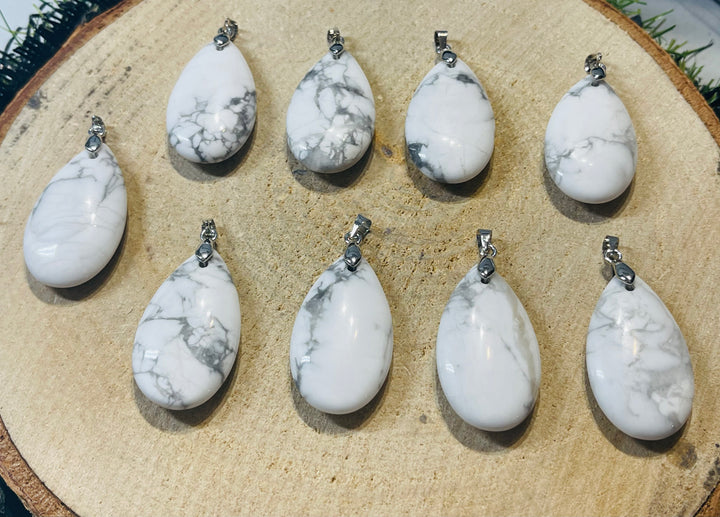 Pendentif en Howlite - les bijoux de Thea 