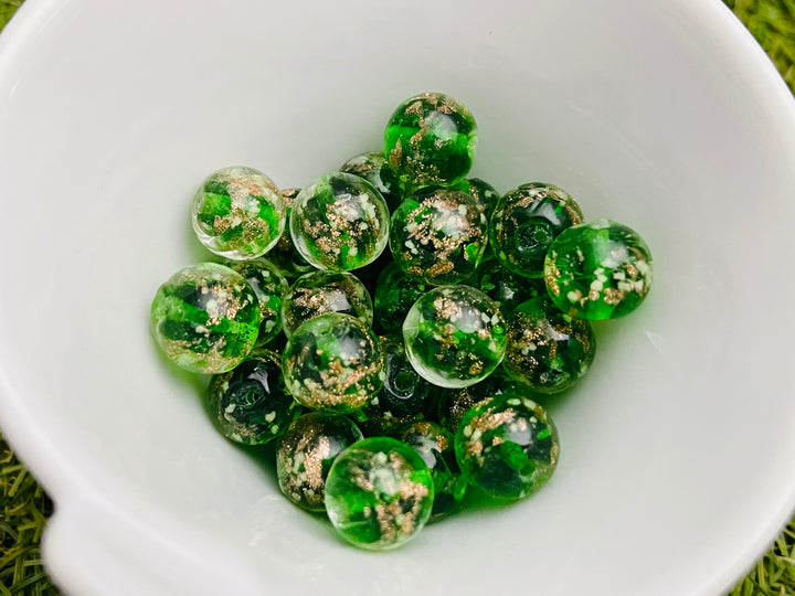 Perles Lumineuses en verre vert foncé avec paillettes dorées en 12 mm pour bracelet