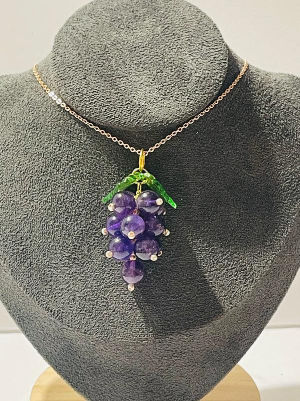 Pendentif en Améthyste en forme de Grappe de raisin - les bijoux de Thea 