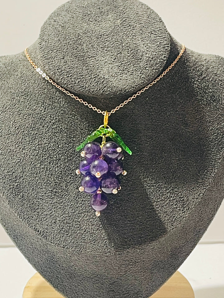 Pendentif en Améthyste en forme de Grappe de raisin - les bijoux de Thea 