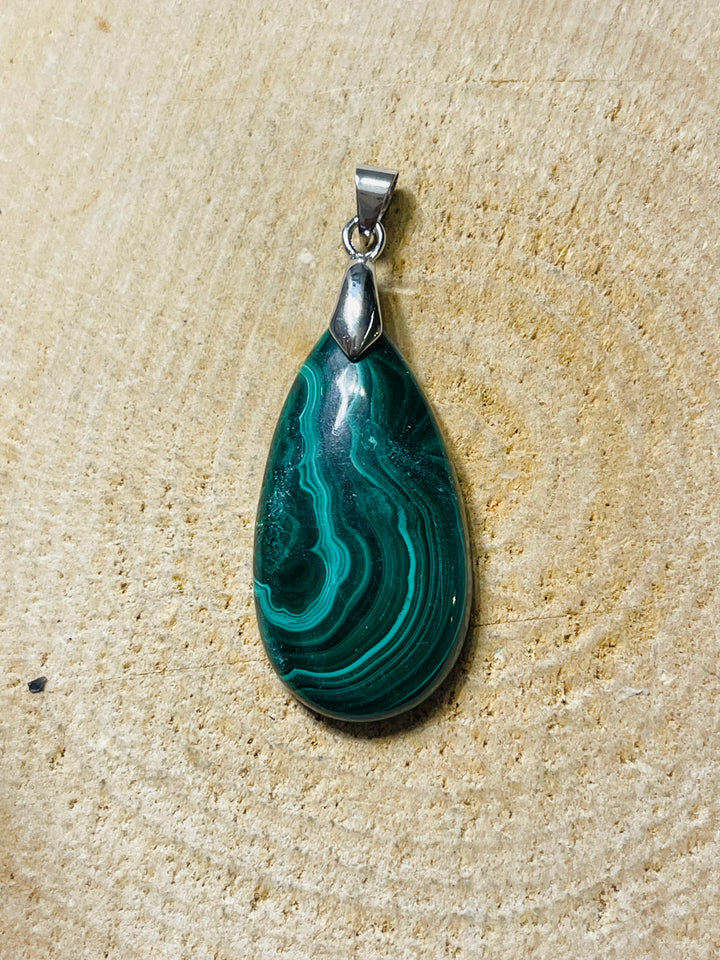 Pendentif serti d'une Malachite (8) - Les bijoux de Théa