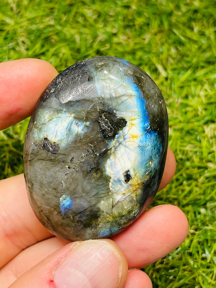 Gros cabochon en Labradorite (4)- les bijoux de Thea 