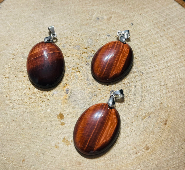 Pendentif en Oeil de Taureau cabochon - les bijoux de Thea