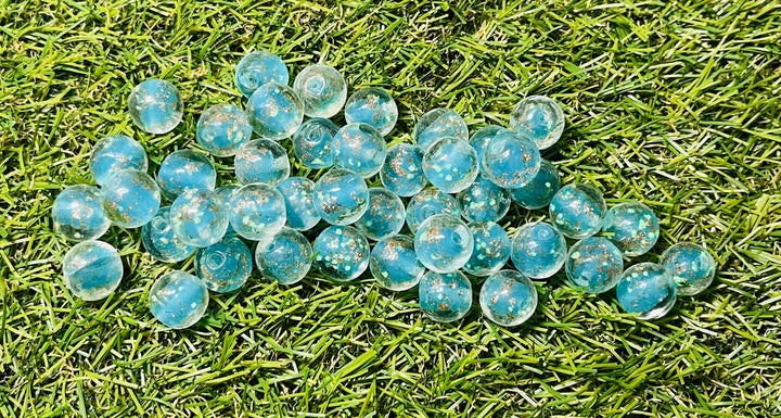 Perles en verre Hotaru d’Okinawa bleues ciel et paillettes dorées en 12 mm pour bracelet - Les bijoux de Théa