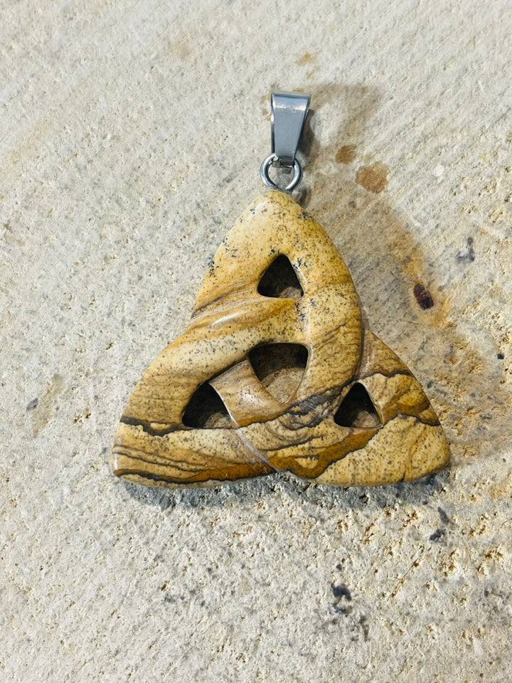 Pendentif symbole Celte Triquetra en Jaspe Paysage - les bijoux de Thea 