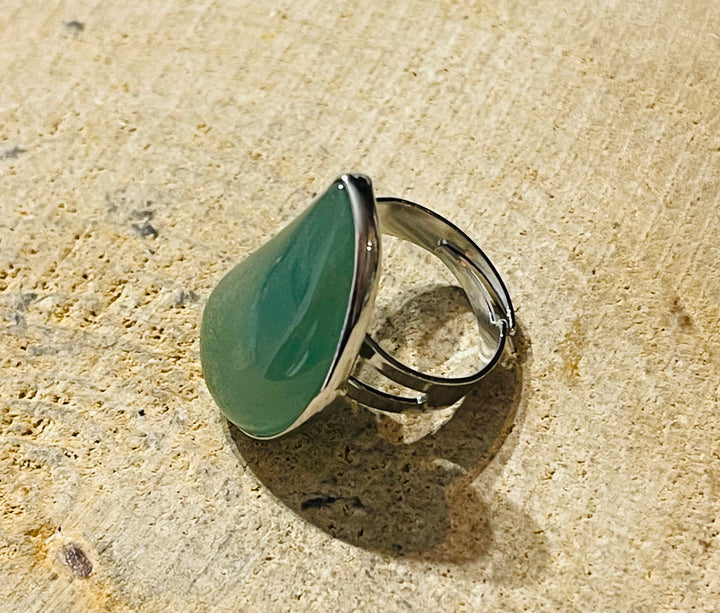 Bague sertie d’une Aventurine verte, taille réglable - les bijoux de Thea 