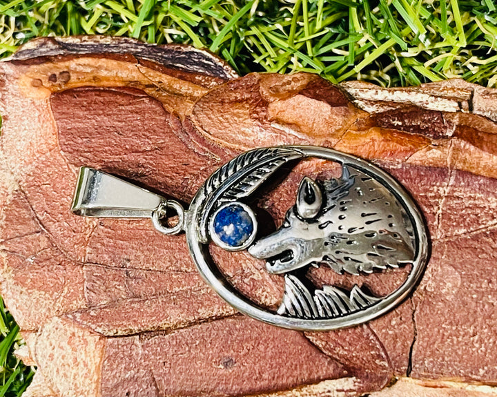 Pendentif Loup serti d'un Lapis lazuli - Les bijoux de Théa