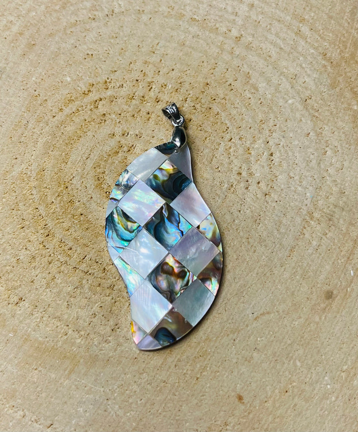 Pendentif en Nacre Abalone - Les bijoux de Théa