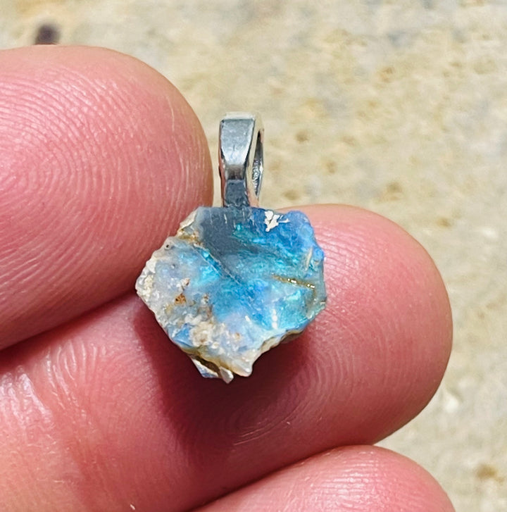 Pendentif en Opale brute d’Australie - les bijoux de Thea