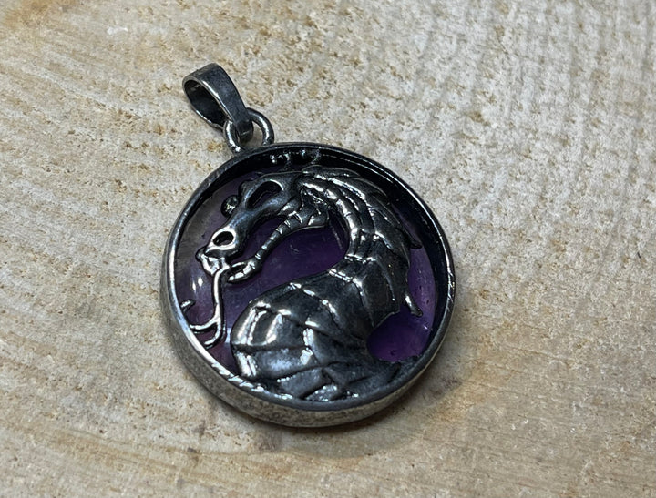 Pendentif en Améthyste avec Dragon - Les bijoux de Théa