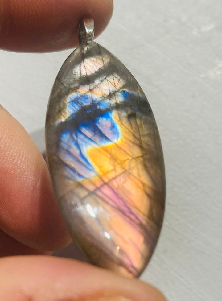 Pendentif Labradorite cabochon au choix (1) - les bijoux de Thea 