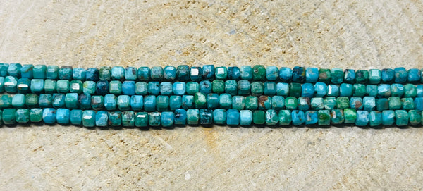 Perles naturelles en Turquoise d’Hubei à facettes en 3 mm - les bijoux de thea 