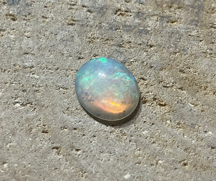 Opale Welo d’Ethiopie cabochon - les bijoux de Thea