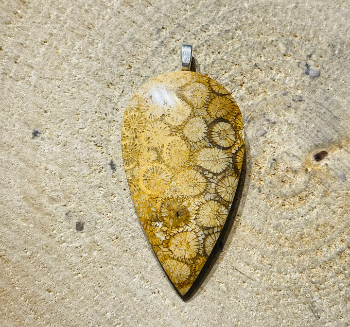 Pendentif cabochon en Corail Fossil au choix - les bijoux de Thea 