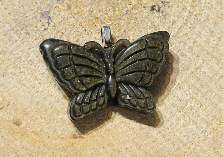 Pendentif Papillon en Obsidienne dorée - les bijoux de Thea 