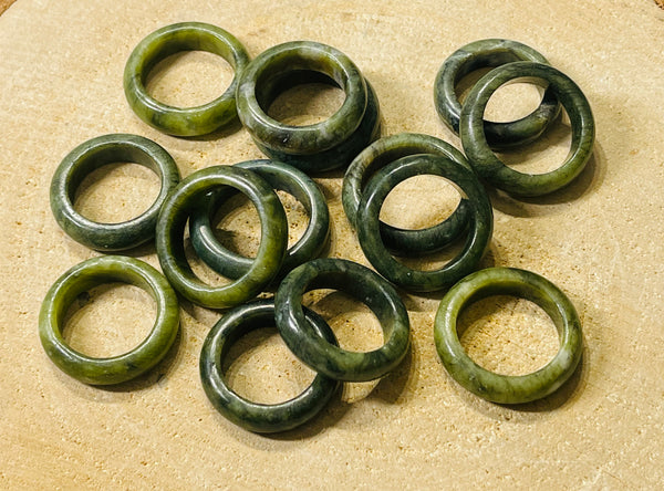 Bague en Jade vert, Taille 53 - Les bijoux de Théa