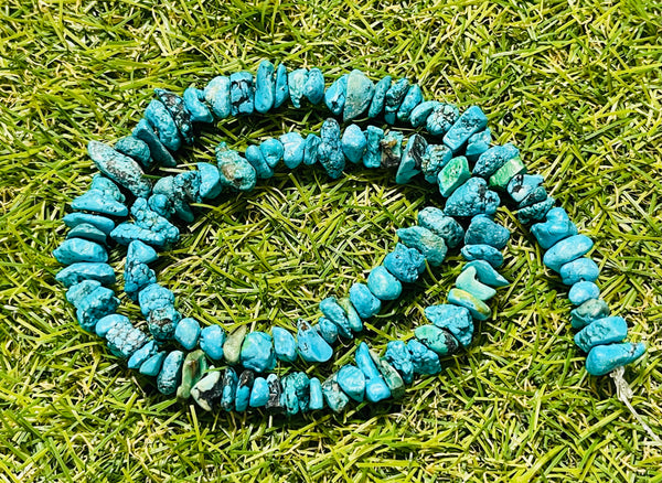 Perles naturelles chips / pépites en Turquoise d’Afghanistan de 5-13 mm (fil de 40 cm) - Les bijoux de Théa