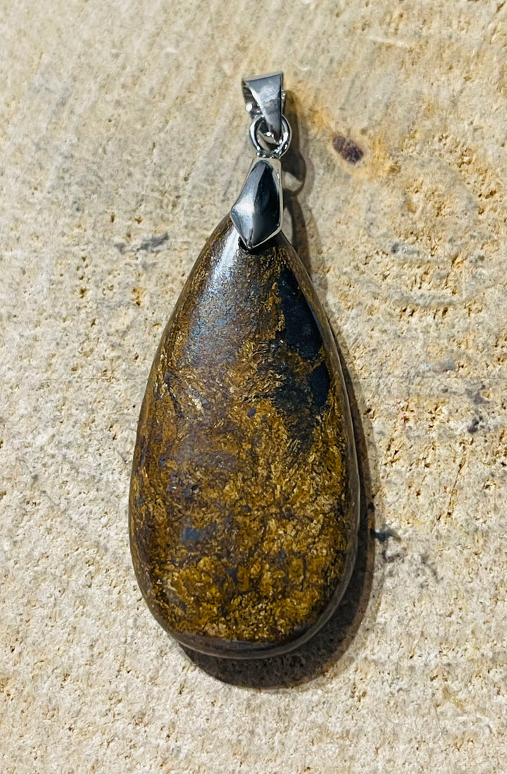 Pendentif cabochon en Bronzite au choix - les bijoux de Thea