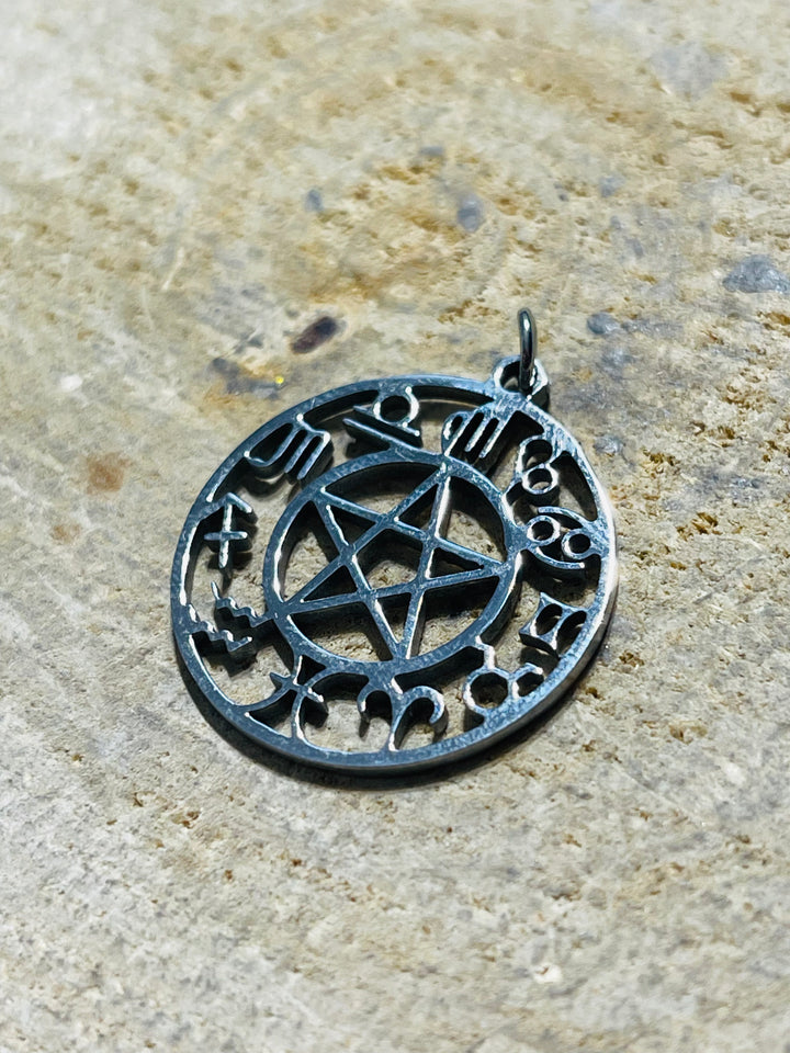 Lot de 2 Pendentifs Étoile satanique Pentacle signe zodiaque argenté - les bijoux de Thea 