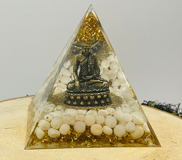 Grande Orgonite avec Jade blanc et bouddha (27) - les bijoux de Thea 