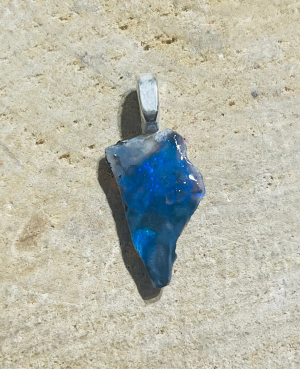 Pendentif en Opale brute d’Australie bleue (5) - les bijoux de Thea