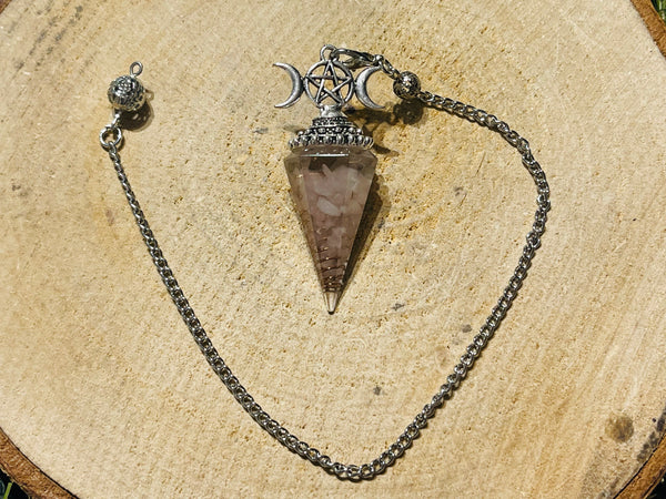 Pendentif / Pendule en Quartz rose avec chaîne - les bijoux de Thea 