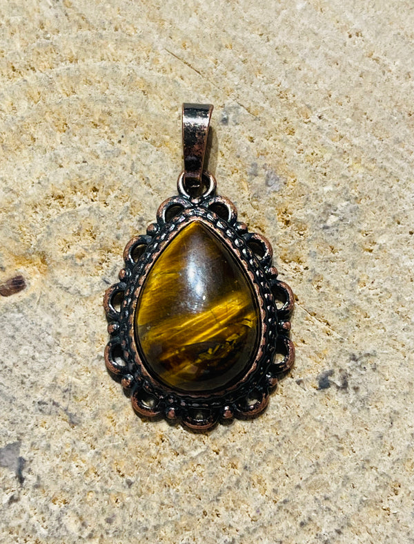 Pendentif cuivré en Oeil de tigre - les bijoux de Thea