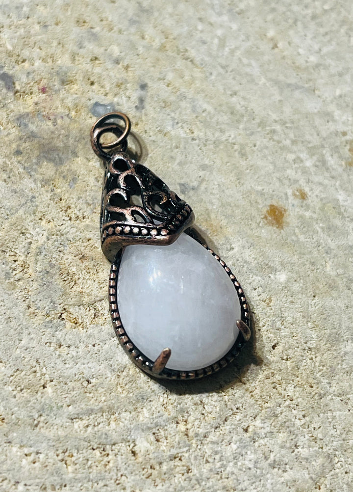 Pendentif style ancien en Quartz rose - les bijoux de Thea 