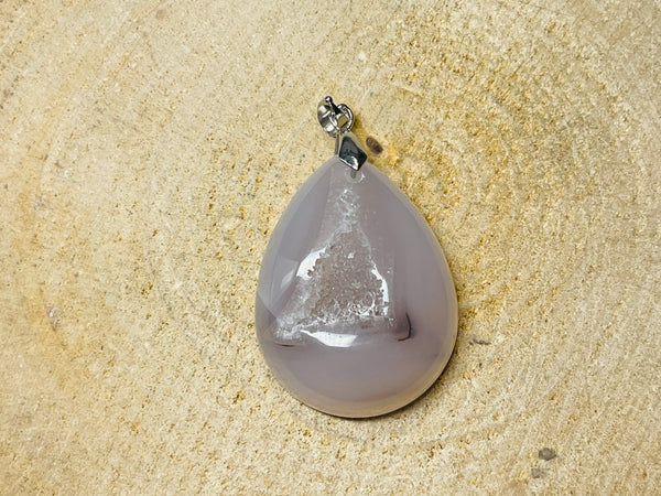 Pendentif serti d’une Agate druzy (3) - Les bijoux de Théa