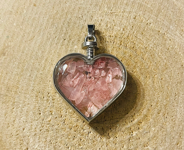 Pendentif Bouteille en verre avec Quartz rose en forme de cœur