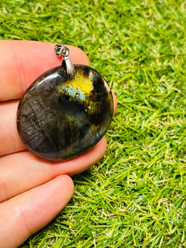 Labradorite cabochon au choix - les bijoux de Thea 