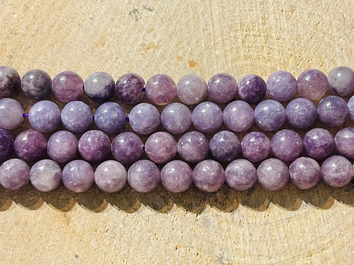 Perles en pierre naturelle en Lépidolite en 8 mm - les bijoux de Thea 