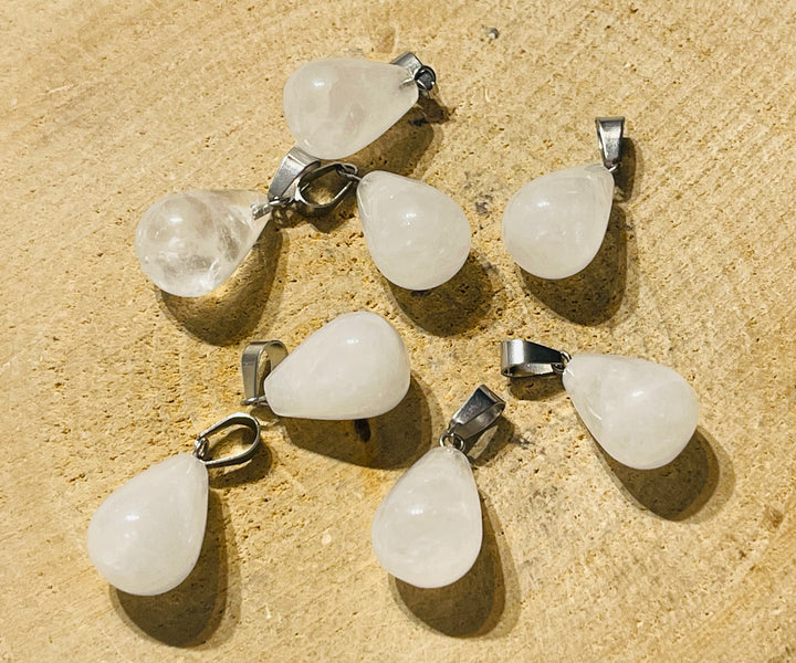 Les bijoux de Thea - Pendentif en Cristal de roche en forme de poire