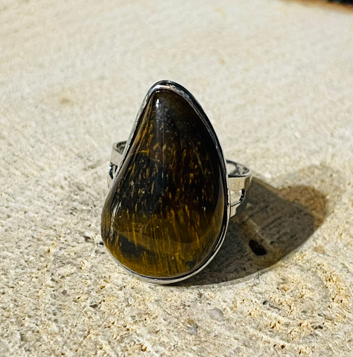 Bague sertie d’un Oeil de tigre (taille réglable) - les bijoux de Thea 