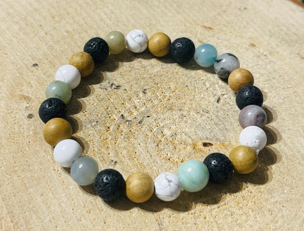 Lot de 5 Bracelets en perles en pierre naturelle Howlite, Multi Amazonite, Pierre de lave et bois de Santal 8 mm (81) - les bijoux de Thea 