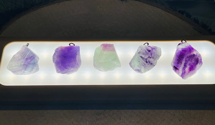 Pendentif serti d'une Fluorite brute au choix - Les bijoux de Théa