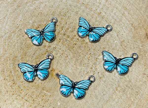 Lot de 5 breloques Papillon en émaux bleu ciel pour bracelet