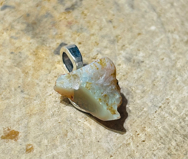 Pendentif en Opale Welo d’Ethiopie brute (4) - les bijoux de Thea