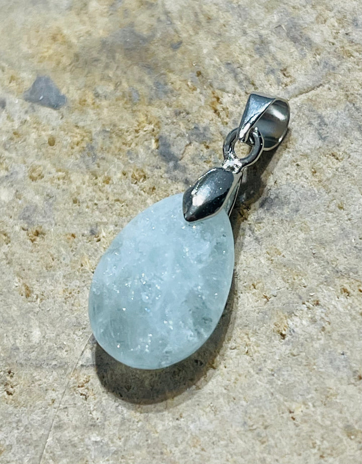 Pendentif aigue marine en forme goutte d’eau - les bijoux de Thea 