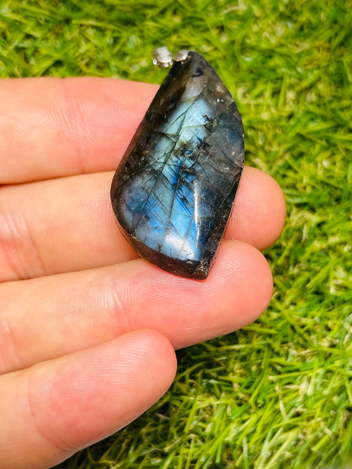 Labradorite cabochon au choix - les bijoux de Thea 