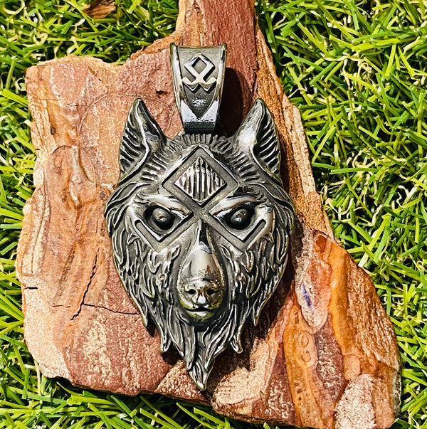 Breloque / Pendentif Tete de Loup en acier inoxydable - Les bijoux de Théa