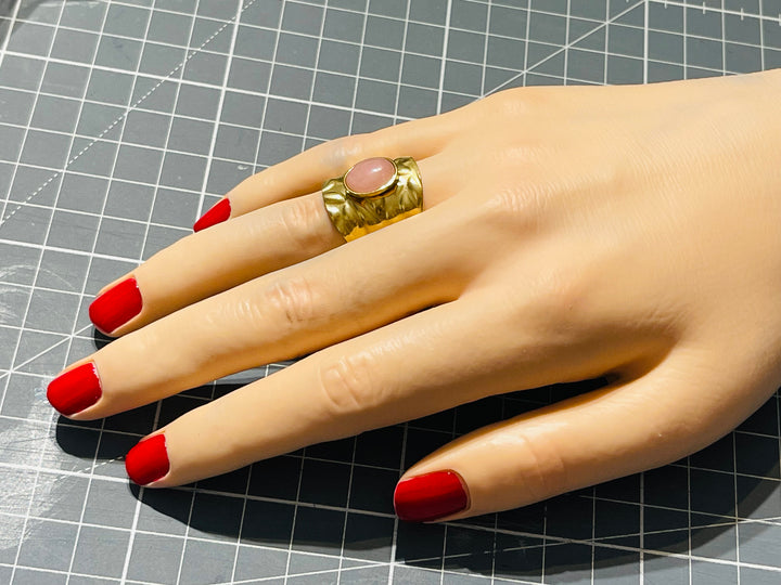 Bague sertie d´un Quartz rose, taille réglable - les bijoux de Thea 