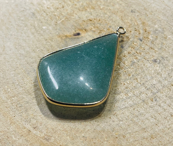 Pendentif en Aventurine verte en forme de goutte d’eau - les bijoux de Thea 