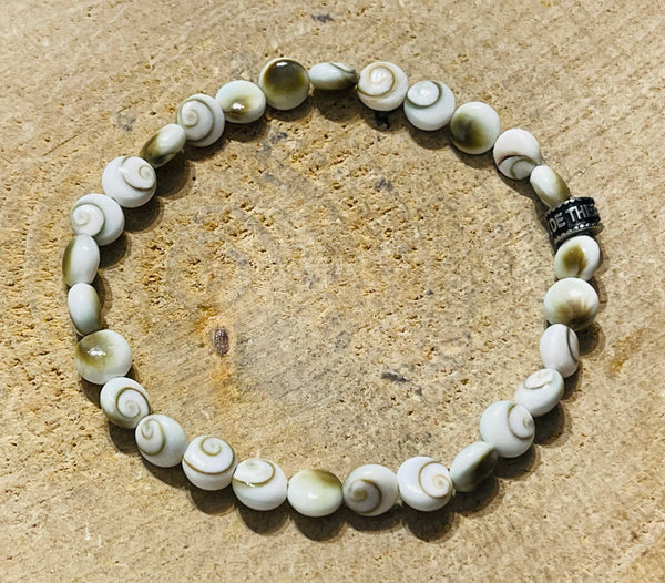 Bracelet en perles naturelles Œil de Sainte Lucie / Shiva 6mm - les bijoux de Thea 